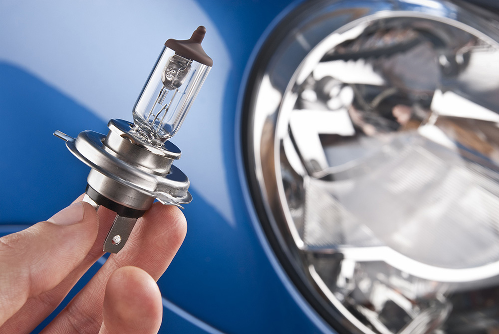 Как поменять автомобильную лампу